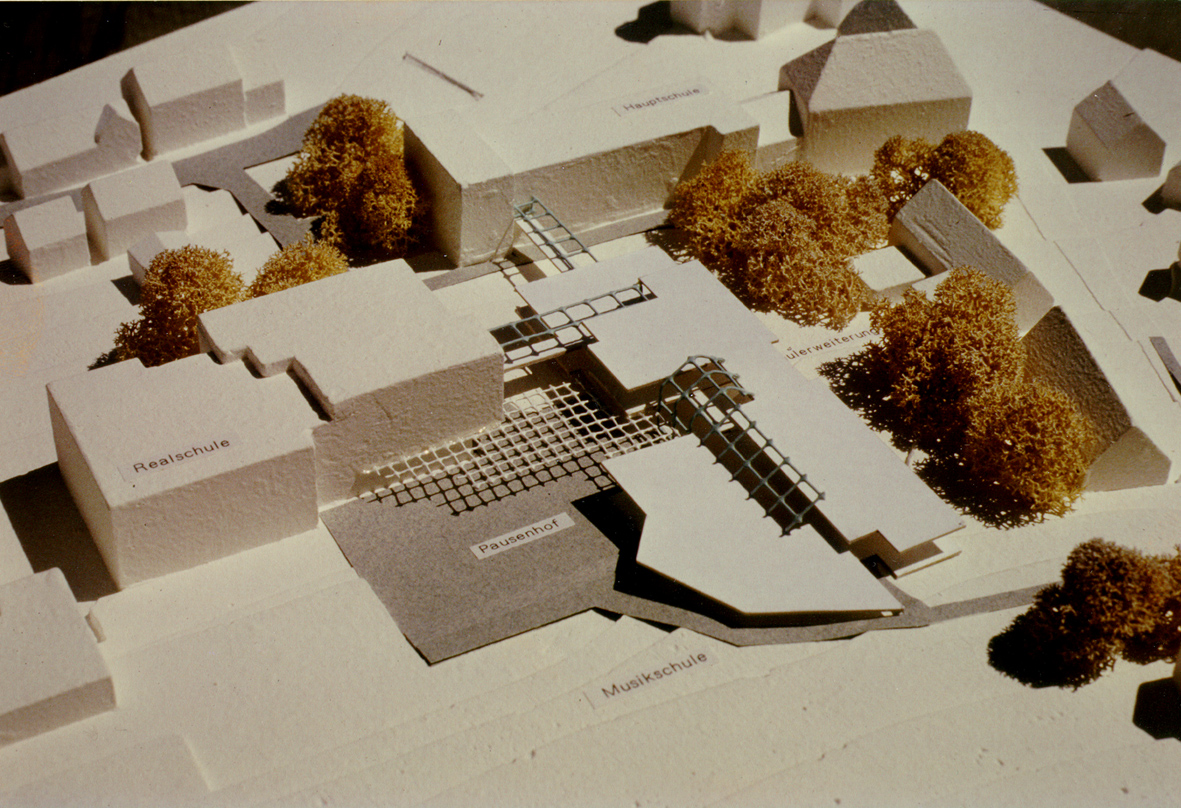 Hillerschule-Modell-1985-89